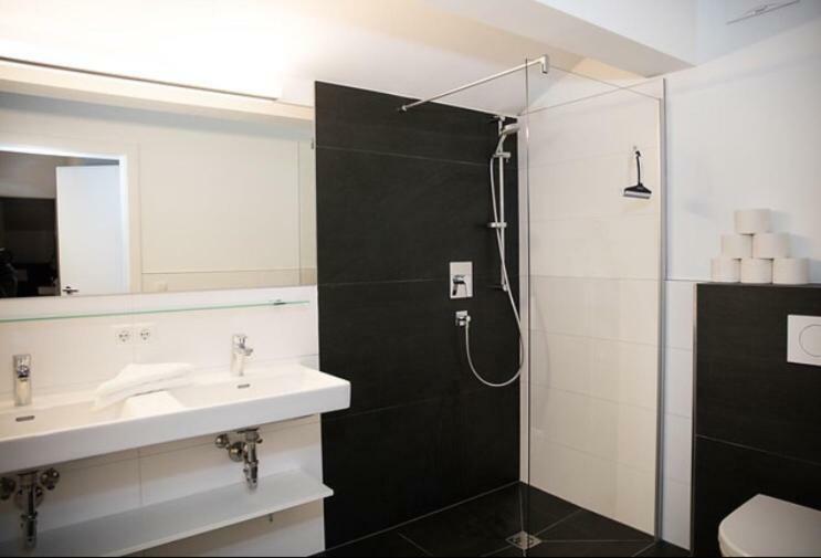 Almnest Apartment *