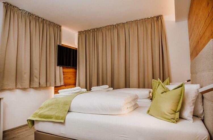 Almnest Apartment *